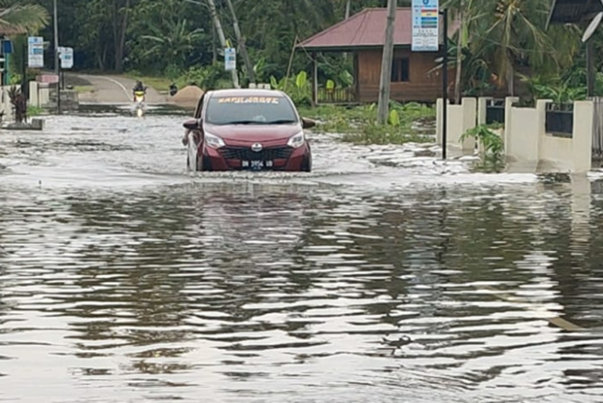 Enchente em Medan, Sumatra do Norte, Indonésia