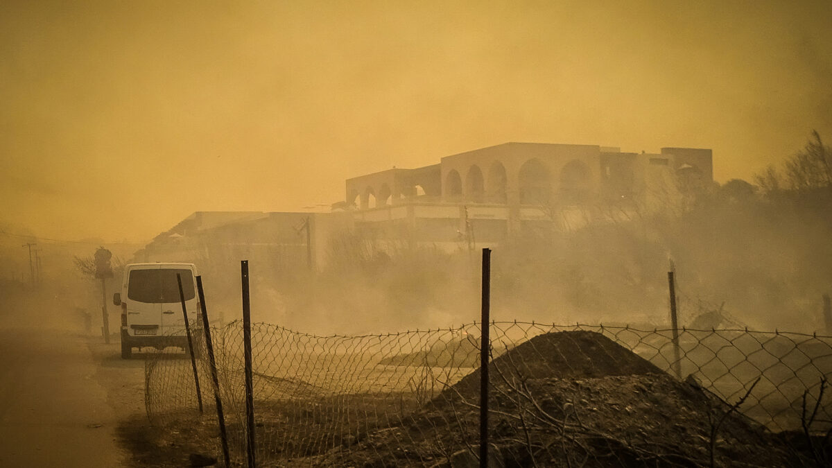 19 mil pessoas evacuadas em dias: como a Grécia executou a maior operação de resgate por incêndio de sua história