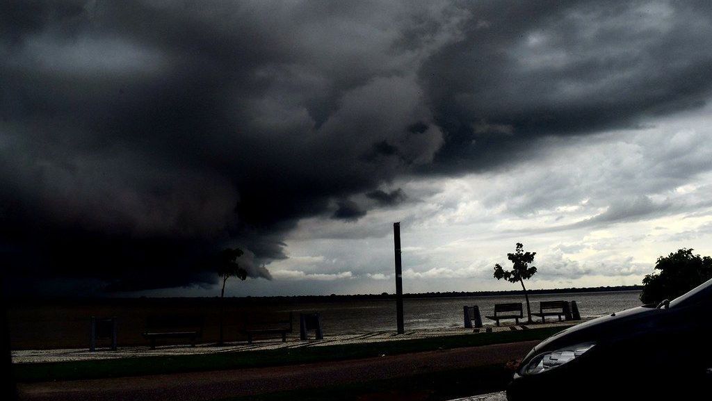 Chuva histórica deixa milhares de desalojados em Belém