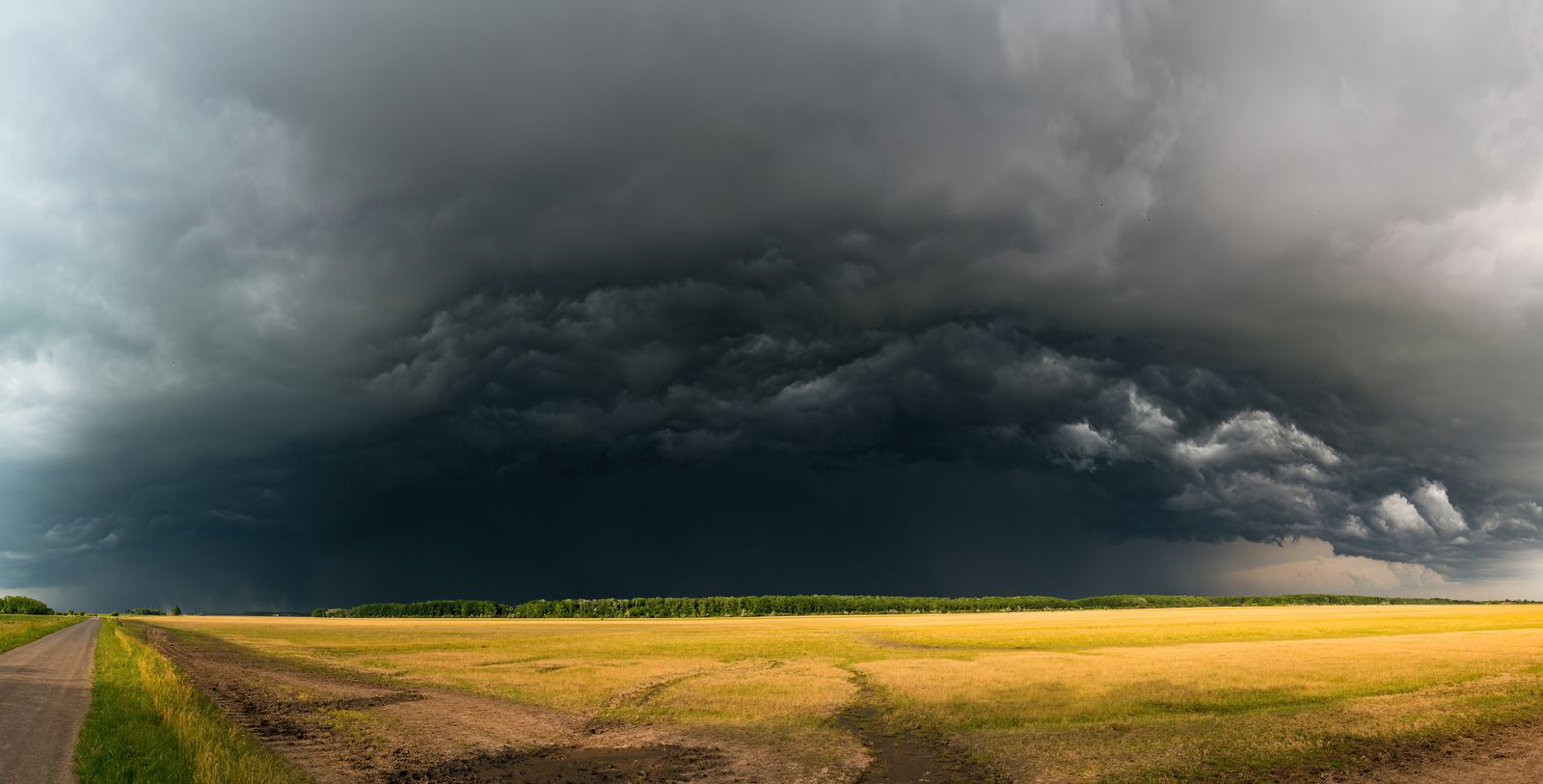 Tempestade sobre área rural