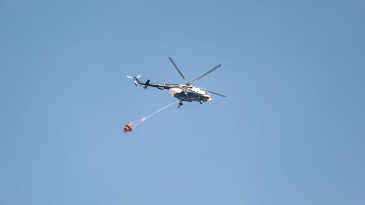 Dois helicópteros de combate colidem na Grécia: quando a operação satura, a coordenação vira o risco