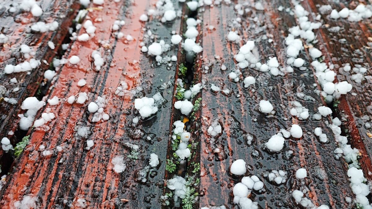Granizo e vento de 100 km/h em SC: seis avisos oficiais em duas noites